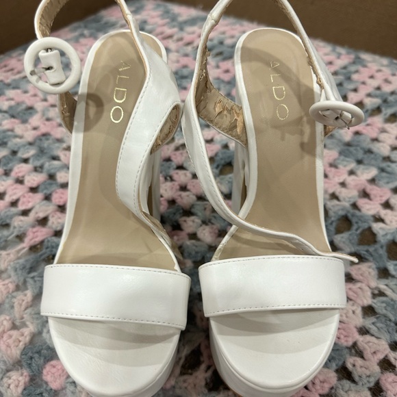 Heels - Picture 1 of 7